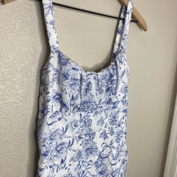 Lulu's For the Frill of It White Floral Print Ruffled Maxi Dress / Size Small - Picture 7 of 8